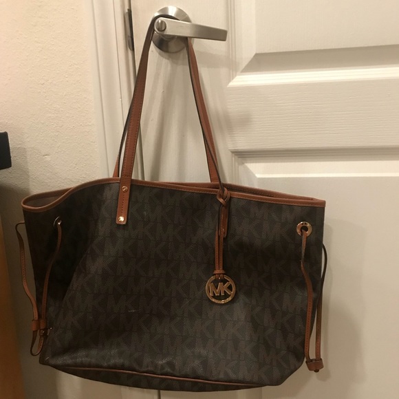 Bag - Picture 1 of 5